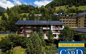 Gästehaus Schusser an der Therme, Frühstück, Doppelzimmer und Ferienwohnung